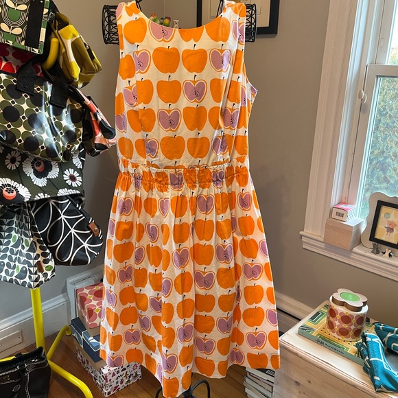 Boden Dresses & Skirts - BODEN APPLE PRINT DRESS